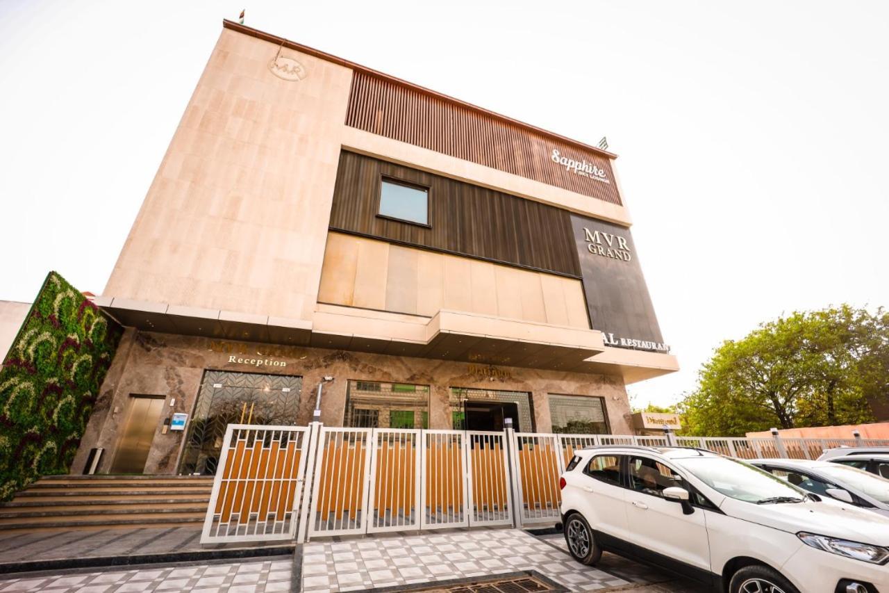 Hotel Mvr Grand Kanpur Exterior foto